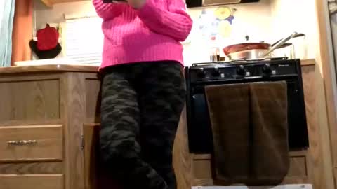 Snapshot of bootyinpantyhose chatting on November 2025 06:05:01 AM GinaBooty online show from November 2025 06:05:01 AM