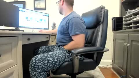 Boredhorndog online show from December 2024 04:29:02 PM