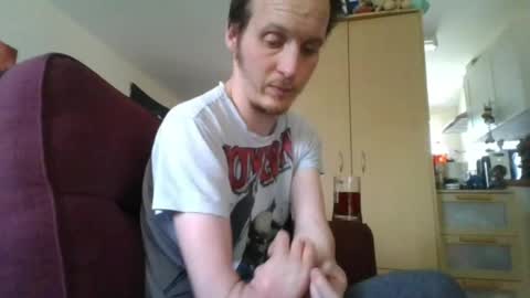 Snapshot of boredlul chatting on April 2026 01:40:01 PM boredlul online show from April 2026 01:40:01 PM