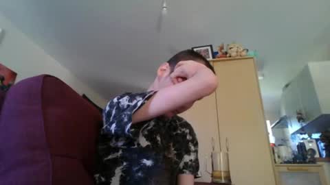 Snapshot of boredlul chatting on April 2026 01:14:02 PM boredlul online show from April 2026 01:14:02 PM