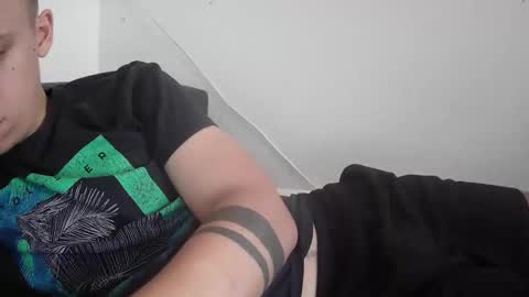 Snapshot of botisz01 chatting on October 2025 12:05:01 PM botisz01 online show from October 2025 12:05:01 PM