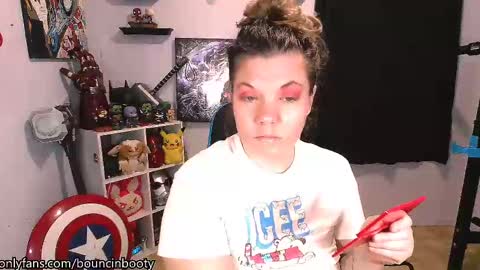 Snapshot of bouncinbooty chatting on March 2025 05:33:02 AM Pumpkin Butt online show from March 2025 05:33:02 AM