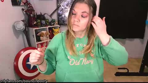 Snapshot of bouncinbooty chatting on March 2025 02:29:01 PM Pumpkin Butt online show from March 2025 02:29:01 PM