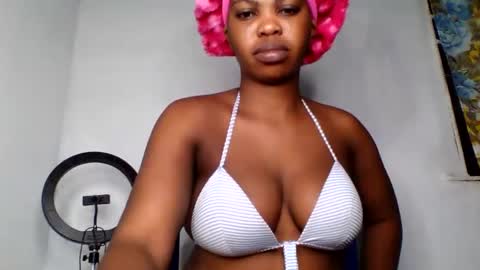 Snapshot of bouncingxxx_ass chatting on November 2025 02:54:02 AM mirabel online show from November 2025 02:54:02 AM