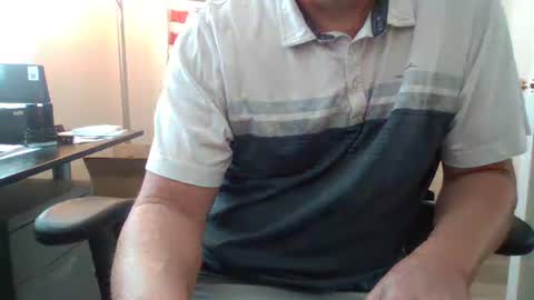 Snapshot of bourbonman144 chatting on November 2025 07:47:02 PM bourbonman144 online show from November 2025 07:47:02 PM