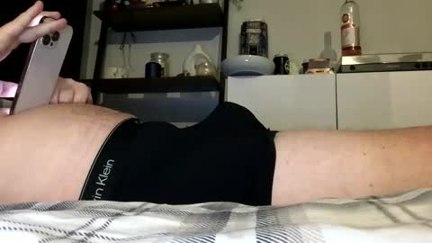 boxerbro123 online show from April 2026 11:18:02 PM