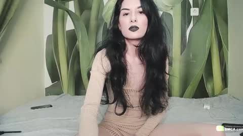 Helen  online show from December 2024 01:06:02 PM