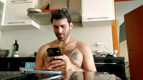 Snapshot of boy_aroundtheworld chatting on April 2026 12:36:01 PM Dan online show from April 2026 12:36:01 PM