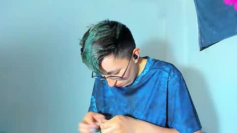 Edward ftm trans queerslave online show from December 2025 12:20:01 PM