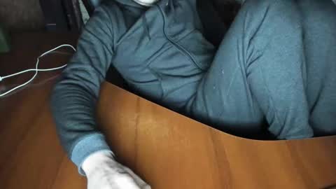 BoyApollon online show from December 2025 06:51:01 AM