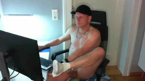 Snapshot of boycatcher chatting on March 2025 09:17:01 PM Julian online show from March 2025 09:17:01 PM