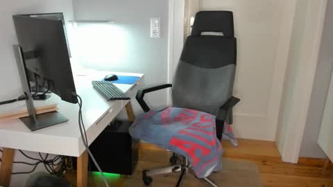 Snapshot of boycatcher chatting on March 2026 05:08:01 PM Julian online show from March 2026 05:08:01 PM