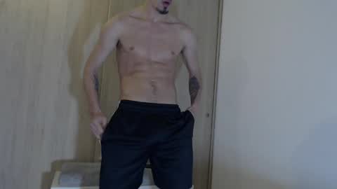 Snapshot of boyfriend_fuckme chatting on April 2026 10:43:02 PM Felipe online show from April 2026 10:43:02 PM