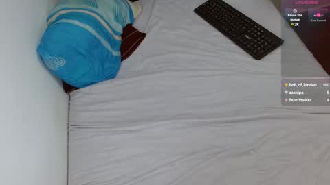 Snapshot of boyg_hots chatting on January 2025 12:23:01 AM boyg_hots online show from January 2025 12:23:01 AM