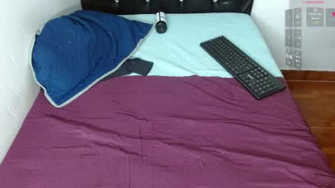 Snapshot of boyg_hots chatting on March 2026 08:57:02 PM boyg_hots online show from March 2026 08:57:02 PM