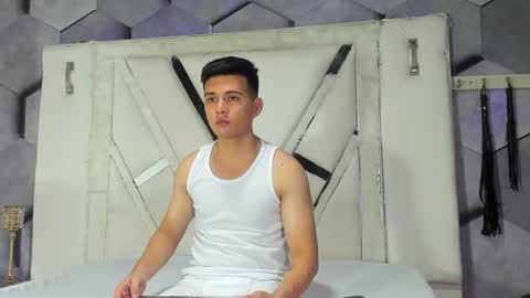 boyhot_mio online show from February 2026 02:37:01 AM