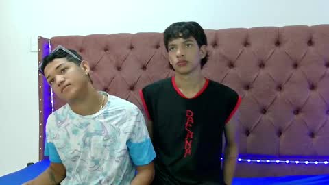 ALEX - TAYLER  -MIKE online show from January 2025 01:53:02 PM