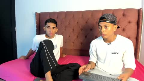 ALEX - TAYLER  -MIKE online show from October 2025 01:20:01 PM