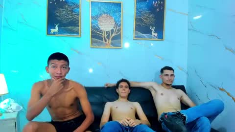Snapshot of boys_twink69 chatting on May 2026 06:23:02 PM boys_twink69 online show from May 2026 06:23:02 PM
