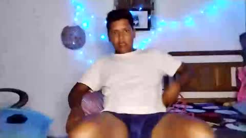 Snapshot of boysex1124 chatting on January 2025 04:22:02 AM andrew online show from January 2025 04:22:02 AM