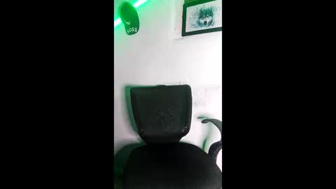 Snapshot of boysex1124 chatting on February 2026 12:29:01 AM andrew online show from February 2026 12:29:01 AM