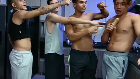 Snapshot of boysgang_sex chatting on January 2025 05:49:02 PM Angelo Mark Fernando Taylor online show from January 2025 05:49:02 PM