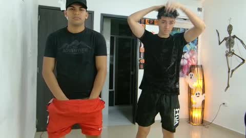 Snapshot of boysgang_sex chatting on October 2025 11:32:02 AM Angelo Mark Fernando Taylor online show from October 2025 11:32:02 AM