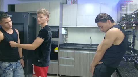 Snapshot of boysgang_sex chatting on November 2025 11:32:02 AM Angelo Mark Fernando Taylor online show from November 2025 11:32:02 AM