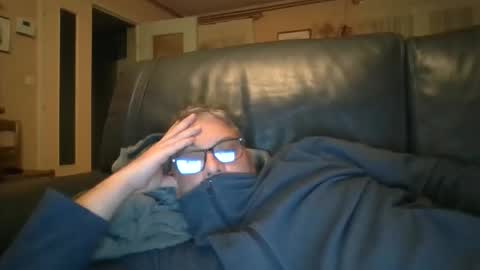 Snapshot of bozo81 chatting on September 2025 07:37:02 PM bozo81 online show from September 2025 07:37:02 PM