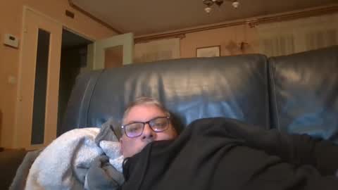 Snapshot of bozo81 chatting on September 2025 05:25:01 PM bozo81 online show from September 2025 05:25:01 PM