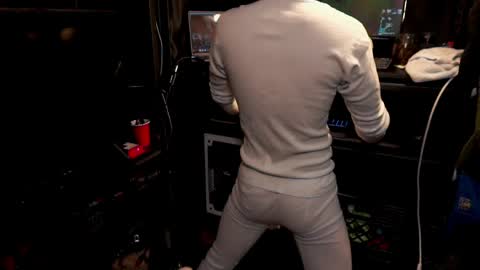 Snapshot of brad_bounce chatting on May 2026 07:43:02 PM Brad Ballsy online show from May 2026 07:43:02 PM