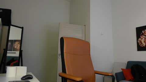 Snapshot of brad_holloway chatting on April 2026 06:33:01 AM BRAD HOLLOWAY online show from April 2026 06:33:01 AM