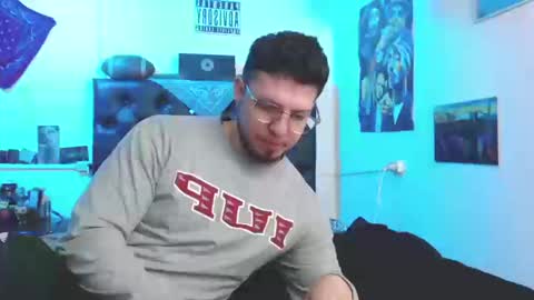 brad hot boy online show from September 2025 04:17:01 PM