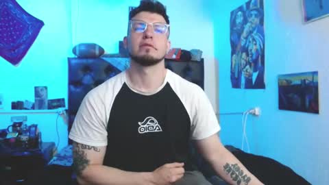 brad hot boy online show from October 2025 03:46:02 PM