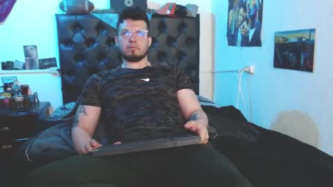 Snapshot of brad_hot_boy chatting on February 2026 04:33:01 PM brad hot boy online show from February 2026 04:33:01 PM