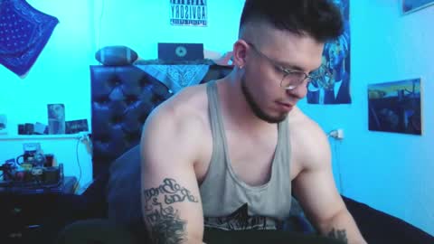 Snapshot of brad_hot_boy chatting on February 2026 04:00:02 PM brad hot boy online show from February 2026 04:00:02 PM