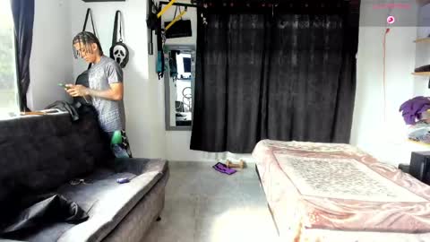 Snapshot of bradley_strong_ chatting on April 2026 01:47:02 PM Bradley Strong online show from April 2026 01:47:02 PM