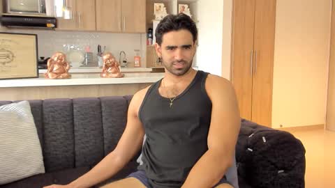 bradleymartin7 online show from December 2025 03:41:01 PM