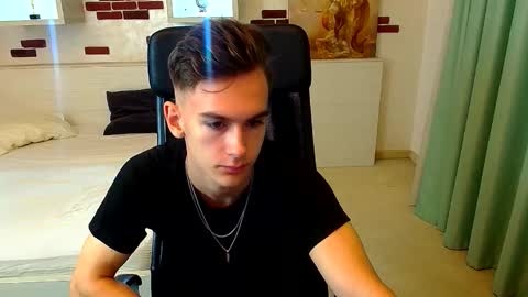 BradyFlint online show from October 2025 04:15:01 AM