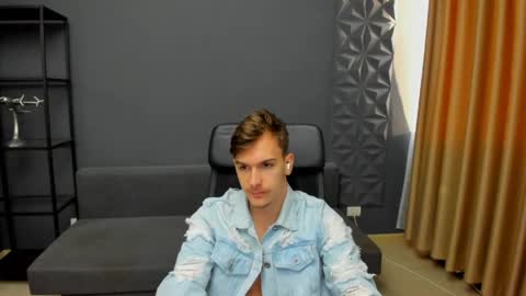 Snapshot of bradyflint chatting on April 2026 04:37:02 AM BradyFlint online show from April 2026 04:37:02 AM