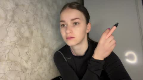 Snapshot of bralkissy chatting on April 2026 05:24:02 PM Kate online show from April 2026 05:24:02 PM