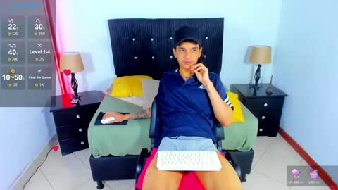 Snapshot of brand_hades chatting on December 2024 09:01:01 PM B R A N D online show from December 2024 09:01:01 PM