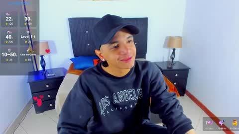 Snapshot of brand_hades chatting on December 2024 01:49:02 PM B R A N D online show from December 2024 01:49:02 PM