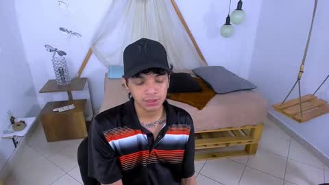 Snapshot of brand_hades chatting on September 2025 03:04:01 PM B R A N D online show from September 2025 03:04:01 PM