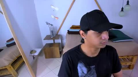 Snapshot of brand_hades chatting on October 2025 01:43:02 PM B R A N D online show from October 2025 01:43:02 PM