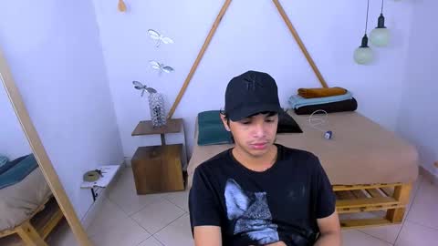 Snapshot of brand_hades chatting on October 2025 02:19:01 PM B R A N D online show from October 2025 02:19:01 PM