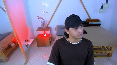 Snapshot of brand_hades chatting on October 2025 06:30:01 AM B R A N D online show from October 2025 06:30:01 AM