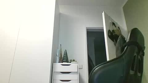 Snapshot of brandinator__cb chatting on January 2026 04:12:01 PM brandinator__cb online show from January 2026 04:12:01 PM