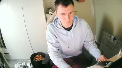 Snapshot of brandinator__cb chatting on April 2026 07:44:01 AM brandinator__cb online show from April 2026 07:44:01 AM