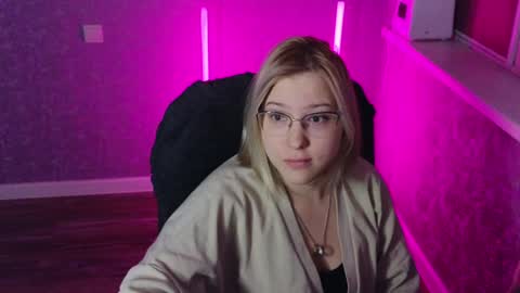 Snapshot of brandy__stars chatting on February 2025 12:53:02 AM Belle online show from February 2025 12:53:02 AM